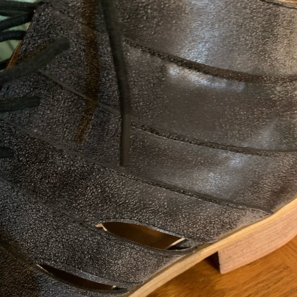 Faux distressed leather booties - Picture 2 of 7